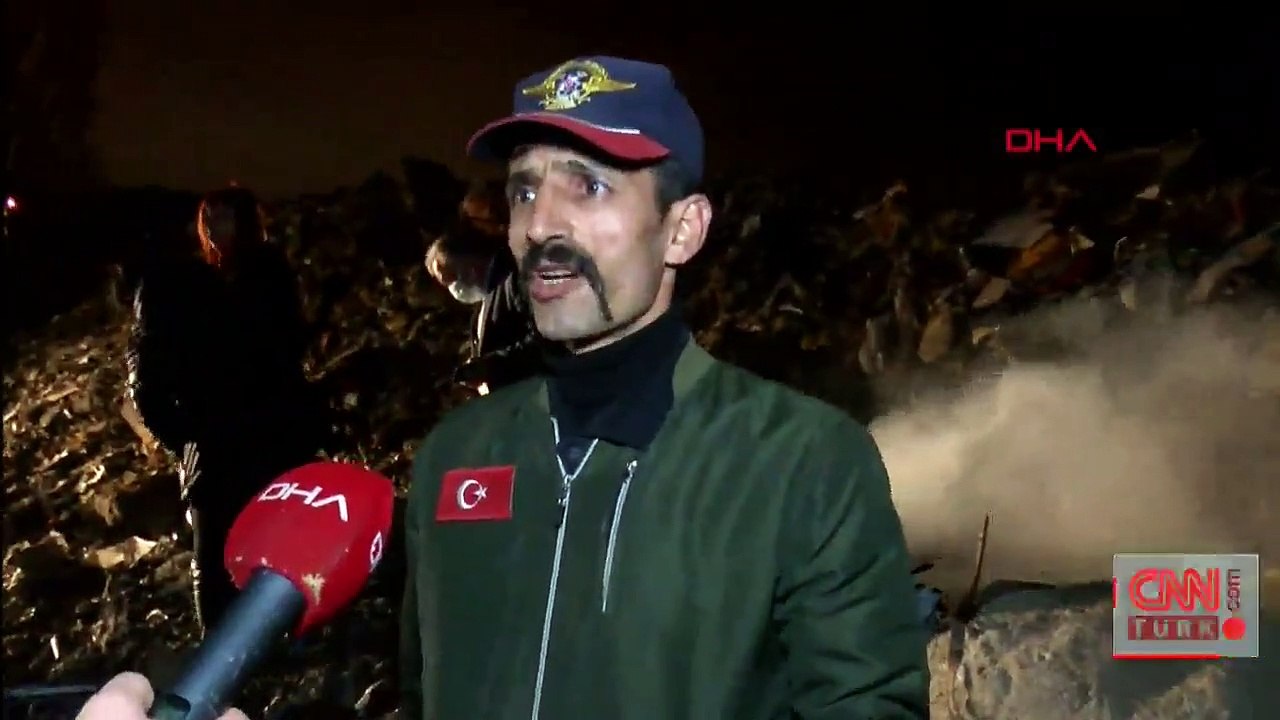 Çöplükte yanmış köpek ölüsü bulundu