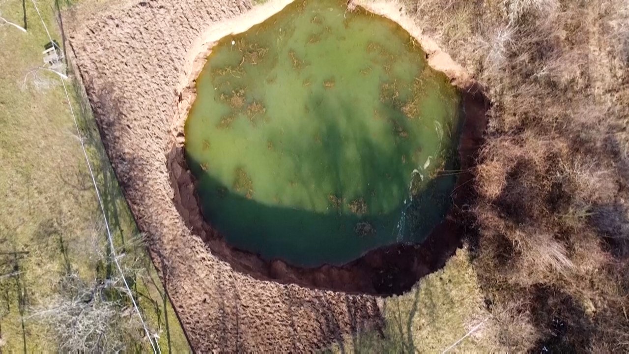 Rätselhafte Krater nach Erdbeben  in Kroatien