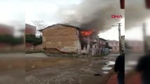 Son dakika haberleri | BALIKESİR Edremit'te metruk binada çıkan yangın 1 saatte söndürüldü