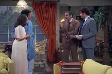 Rhoda   S02E01   Kiss your Epaulets Goodbye