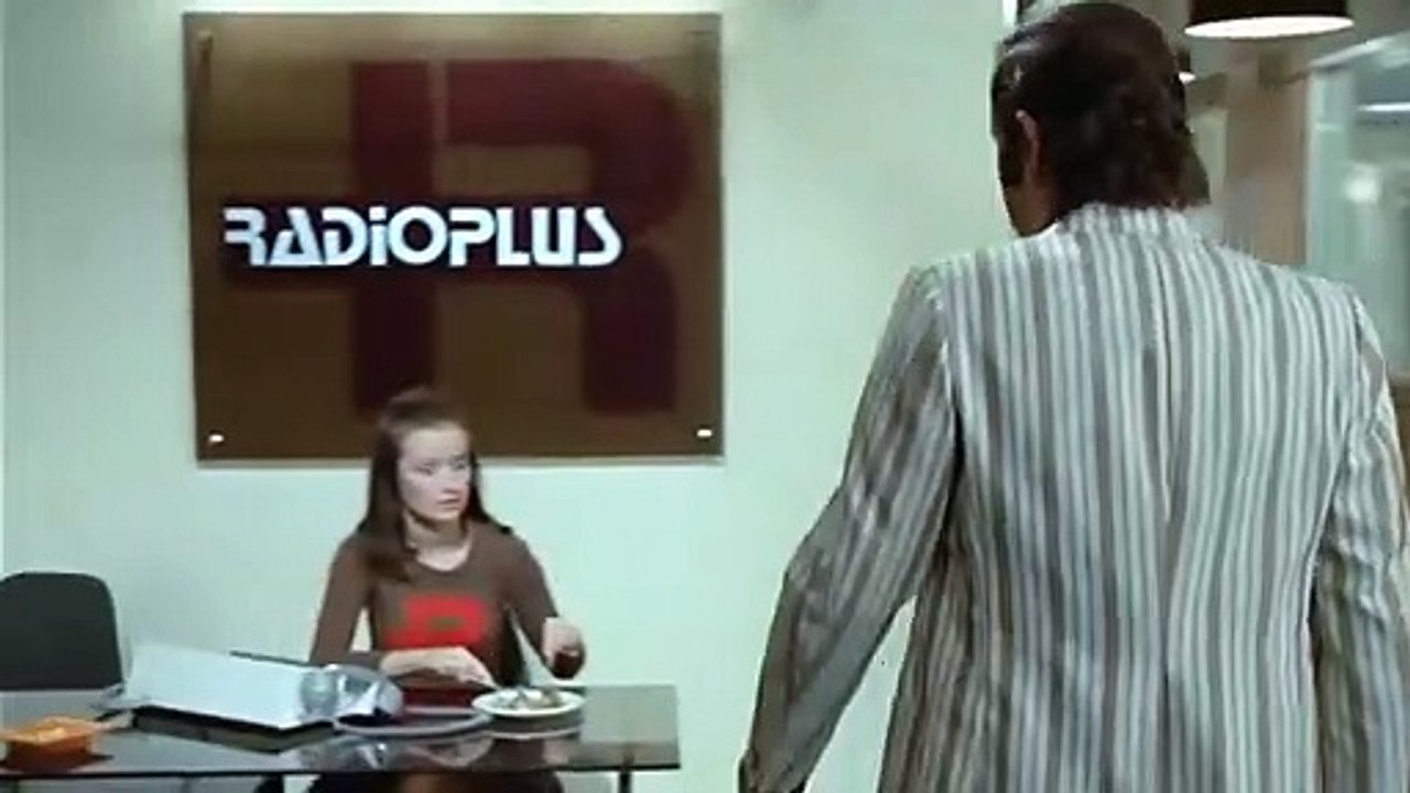 Pot de vin pour un passage radio d'une musique (extrait 3 "Tout le monde il est beau tout le monde il est gentil"