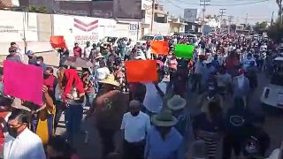 ¡Fuera invasores! Vendedores de Mazatlán exigen que se erradiquen comerciantes sin permiso