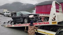 Bursa’da yağmur nedeniyle kayganlaşan yolda kaza: 2 yaralı