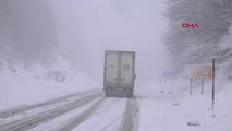 KÜTAHYA Domaniç'te etkili olan 'kar' ulaşımı aksattı