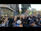 Manifestació d'estudiants criden 