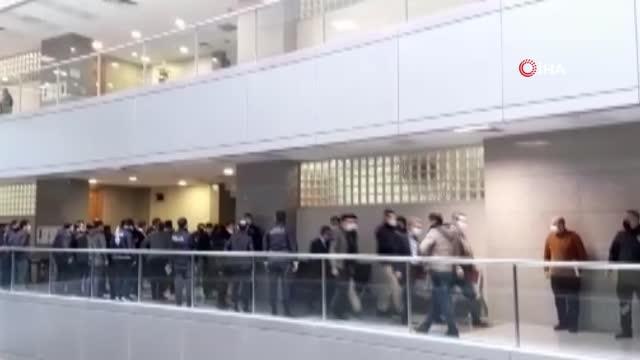 Çağlayan Adliyesi'nde intihar girişimi.. Başsavcı şahsı ikna etti