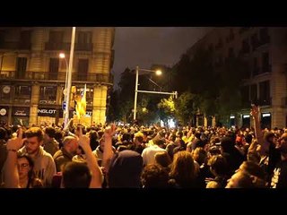Crits contra la linia policial a Urquinaona