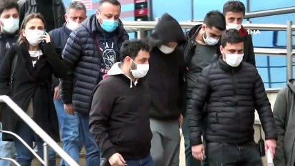 Babasını öldüren 17 yaşındaki katil zanlısına olay yerinde tatbikat yaptırıldı