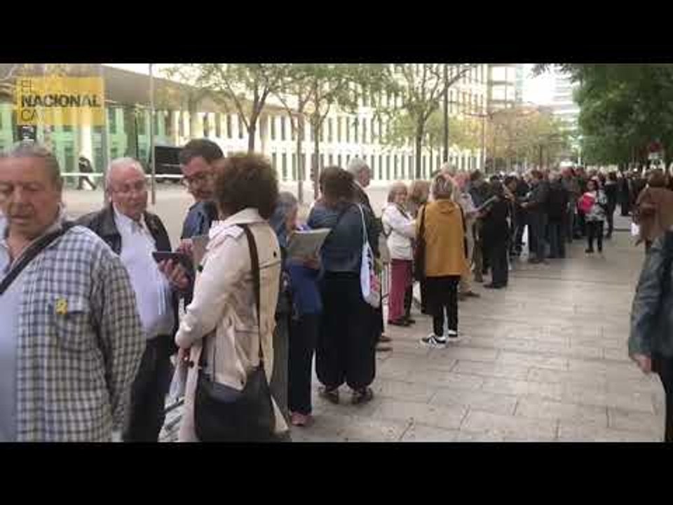 Allau als jutjats catalans: centenars de persones s'autoinculpen per sedició