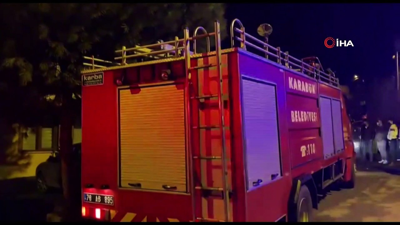 Yangında dumandan etkilenen anne ile oğlu hastaneye kaldırıldı
