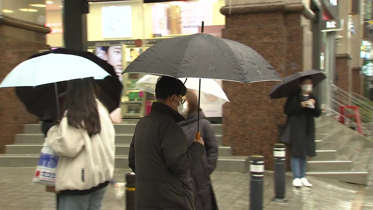 [날씨] 출근길 전국 곳곳 봄비...수도권 이틀째 비상저감조치 / YTN