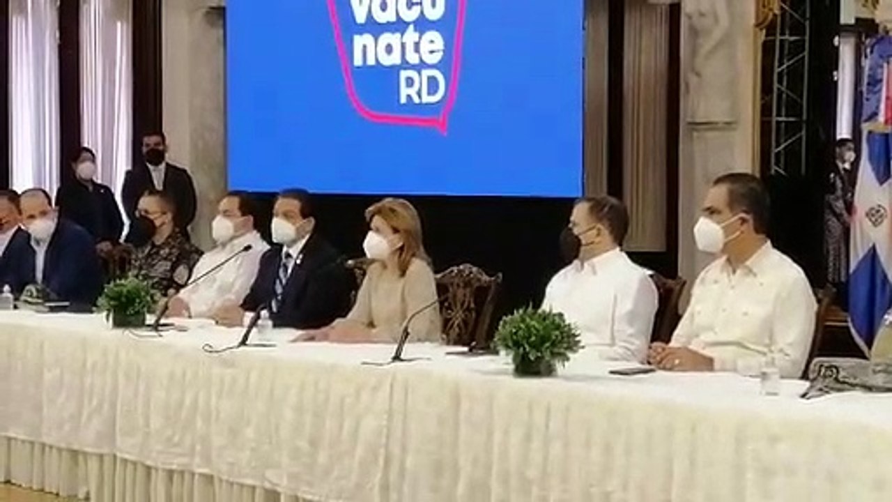 Gobierno dice actuará de forma inmediata si se comprueban  efectos secundarios de AstraZeneca