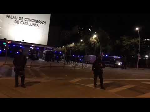 Operatiu policial de Mossos i policia espanyola al Palau de Congressos de Barcelona