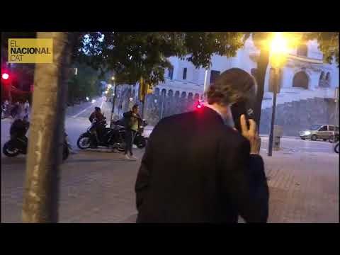 Javier Faus, exvicepresident del Barça, es troba barrat el pas pels antimonàrquics a la Diagonal