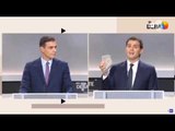 Después del perro, Albert Rivera muestra un adoquín de Barcelona