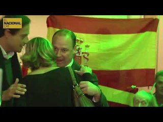 Sona "EL NOVIO DE LA MUERTE" a la seu de VOX a Barcelona