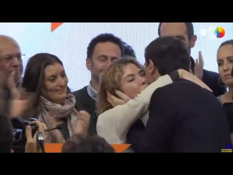 El abrazo de despedida entre Rivera y Arrimadas