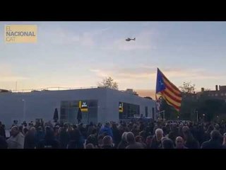 Comencen a arribar els primers manifestants a l'estació d'AVE de Girona