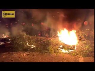 Los CDR montan una BARRICADA en medio de la AP7, SALT (GIRONA)