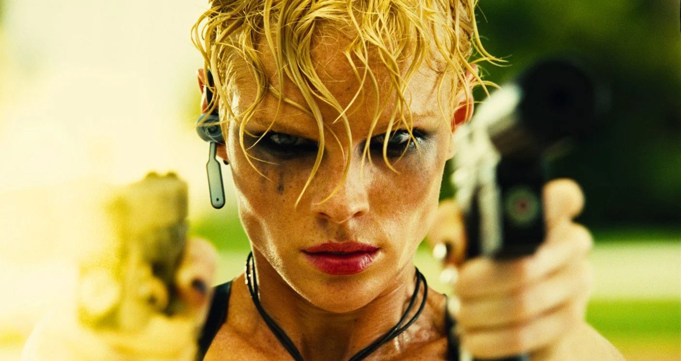 Transporter 2 Movie (2005) - Jason Statham, Amber Valletta, Kate Nauta