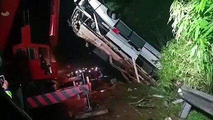 Proses Evakuasi Bus Sri Padma Berhasil Dilakukan