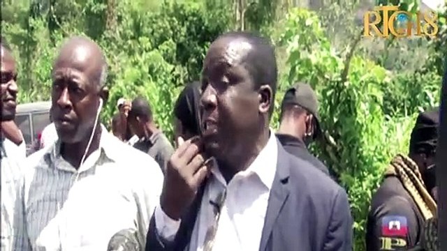 Minis TPTC a, enjenyè Nader Joiséus nan tèt yon delegasyon, vizite komin Savanèt