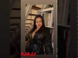 EL EXPLOSIVO BAILE DE ROSALIA EN FIN DE AÑO