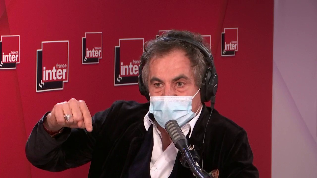 Étienne Klein : "Les complotistes sont des gens hyper-rationnels. Au motif que l'absence de preuve n'est pas la preuve de l'absence, ils vous demandent, à vous, de prouver qu'il n'y a pas de complot, ce qui est impossible"