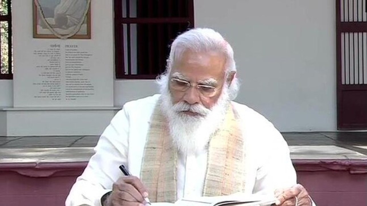 PM Narendra Modi inaugurates Amrut Mahotsav in Gujarat