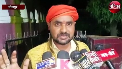 खाना खाने के दौरान थाली में मिला छिपकली का कंकाल