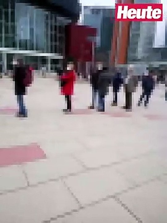 Lange Wartezeiten durch EDV-Problem bei Impfstation