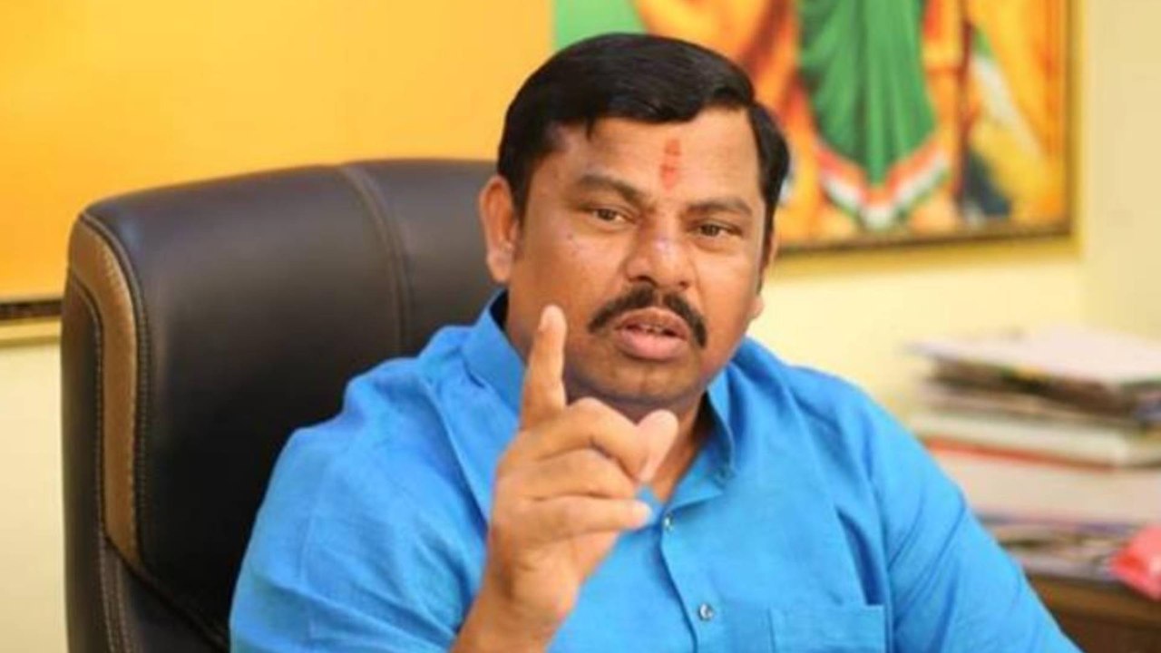 #KTR Should Pray For Hindus In Bhainsa And Not The Gas Cylinder - Raja Singh ​| Oneindia Telug