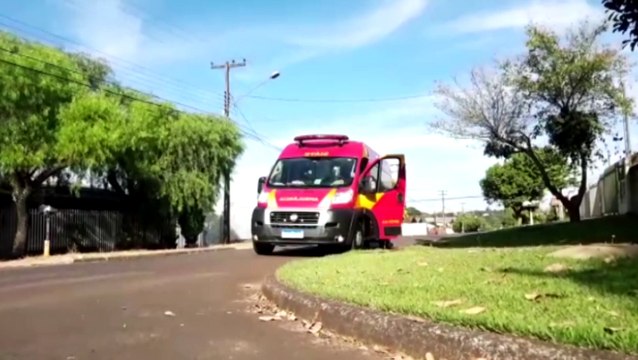 Casal sofre queda de bicicleta e jovem precisa ser socorrida pelo Corpo de Bombeiros