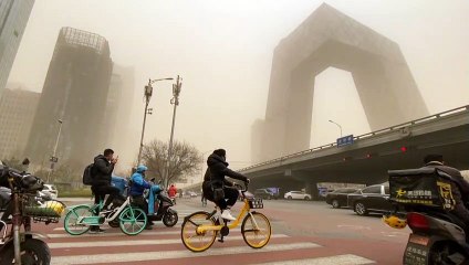 Pekín, sumida en la mayor tormenta de arena de la década