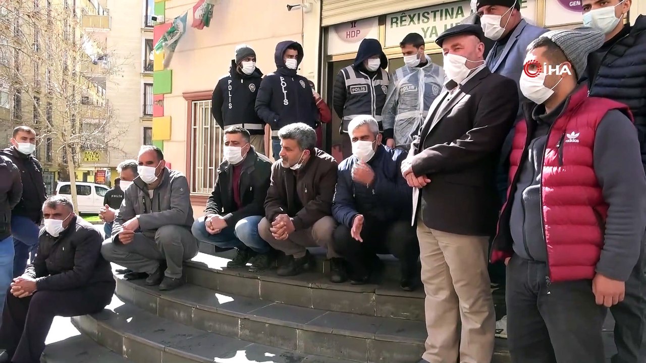 HDP önündeki acılı babadan kararlı duruş