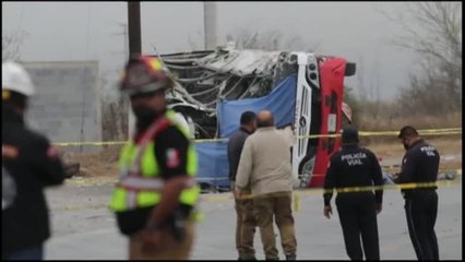 Download Video: Once fallecidos en México al chocar un autobús con un camión.