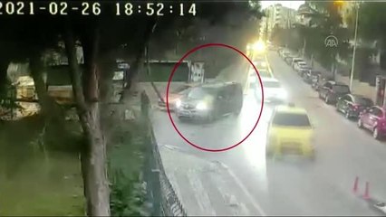 Silah tehdidiyle bir kişiden para alan 5 şüpheli yakalandı