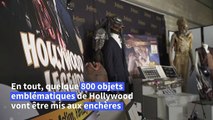 Le masque de Batman, le costume de Scarface et la baguette d'Harry Potter aux enchères