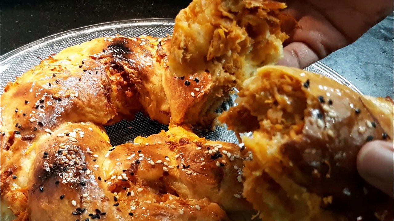 Chicken Crown Loaf| Savoury Babka Recipe in Urdu And Hindi | Stuffed Braided Bread | Brunch Recipes