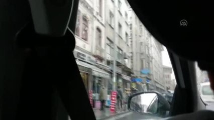 Beyoğlu'nda korsan otoparkçılık yapan 2 kişi suçüstü yakalandı