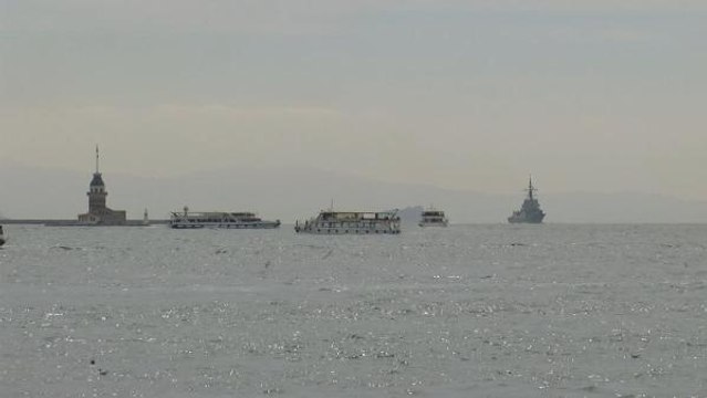 Son dakika... İSPANYA SAVAŞ GEMİSİ 'SPS CRİSTOBAL COLON' İSTANBUL BOĞAZI'NDAN GEÇTİ