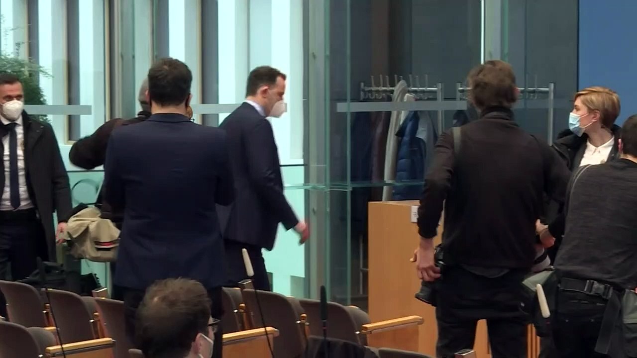 Spahn wehrt sich gegen kritik an corona-management