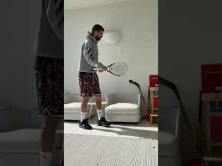 CORONAVIRUS | 20TouchChallenge Repte VIRAL GERARD PIQUÉ, PUYOL i SHAKIRA