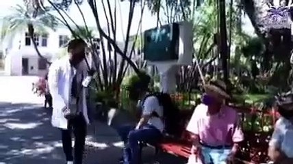 Il claque tous ceux qui portent mal leur masque