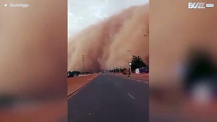 [TRANSLATE] - Impressive sandstorm blankets city in Niger