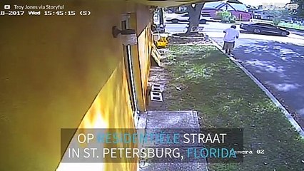 Vliegtuig raakt twee auto's na noodlanding in Florida