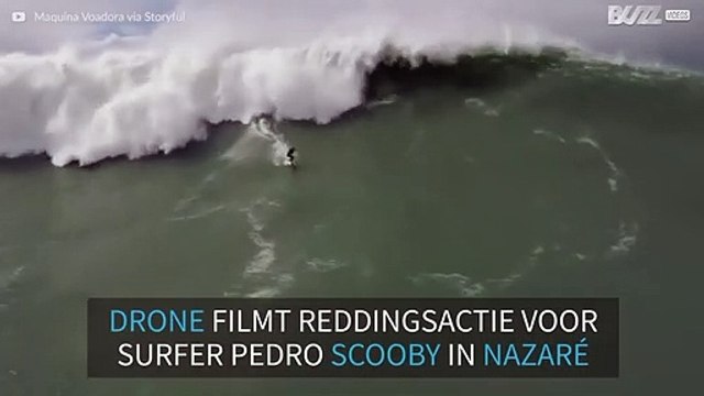 Drone filmt de dramatische reddingsactie voor Pedro Scooby in Nazaré