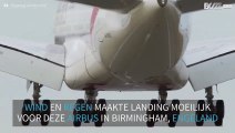 Vliegtuig maakt zijwaartse landing in Birmingham, Engeland