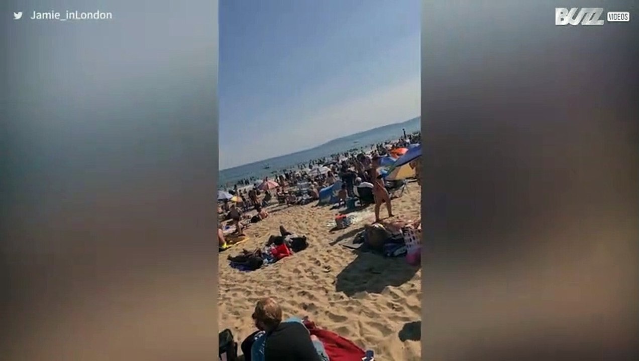 UK beach completely packed during pandemic