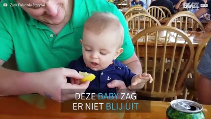 Hilarisch moment: baby proeft voor het eerst citroen!